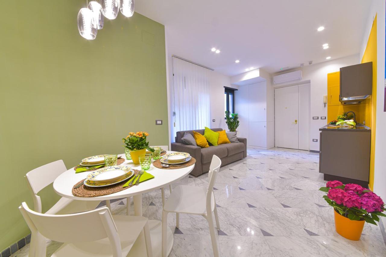 Domus 42 Hotel เนเปิลส์ ภายนอก รูปภาพ