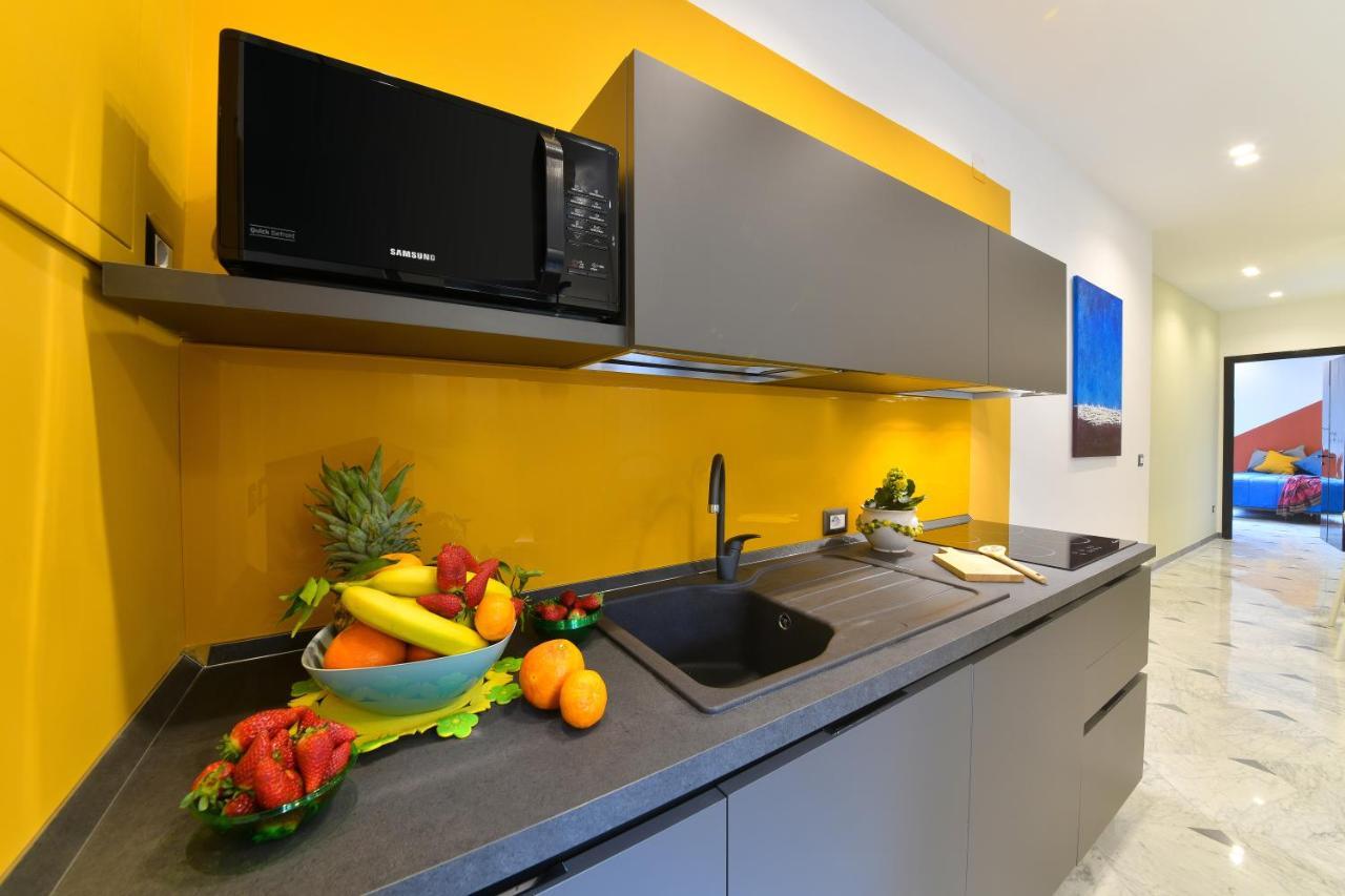 Domus 42 Hotel เนเปิลส์ ภายนอก รูปภาพ