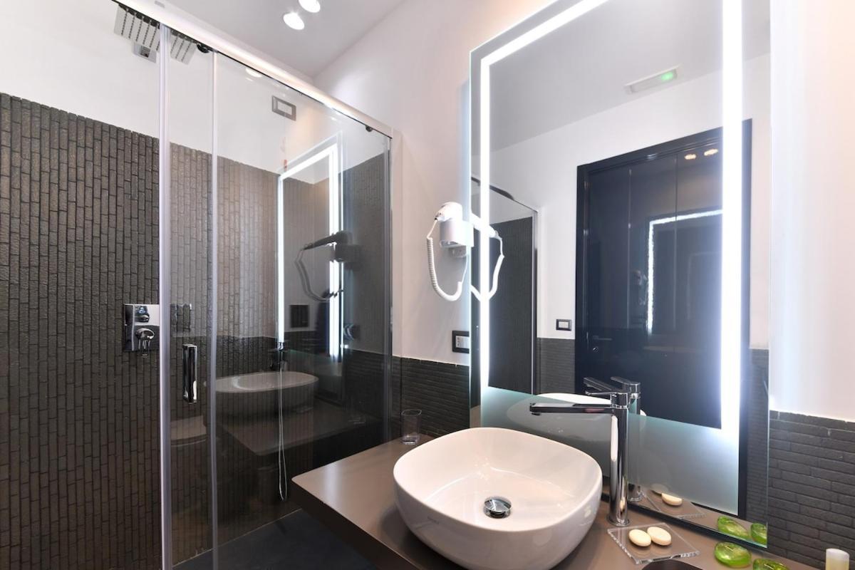Domus 42 Hotel เนเปิลส์ ห้อง รูปภาพ